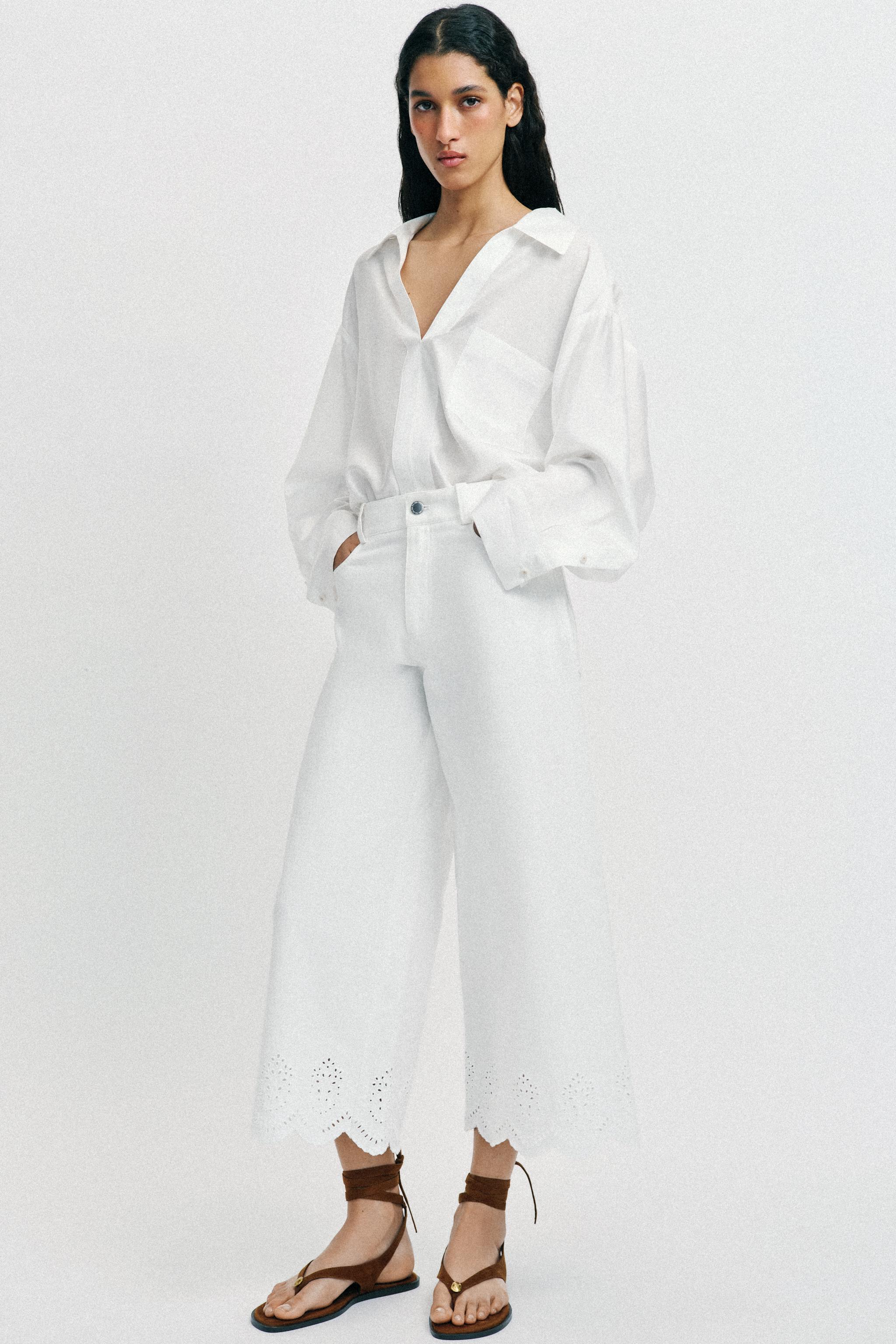 JUPE-CULOTTE À BRODERIES PERFORÉES